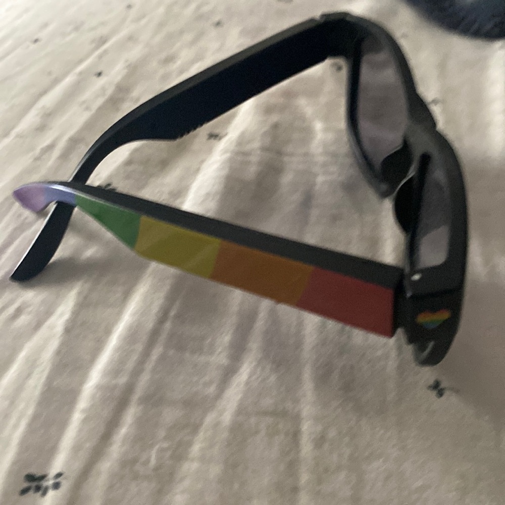 Bluetooth sunglasses